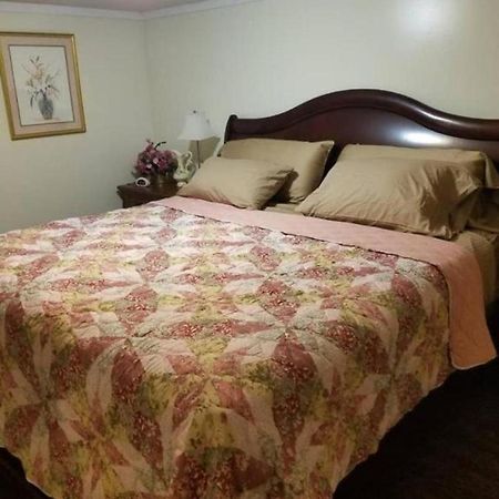 Cheap East Knoxville Basement Studio Exterior foto
