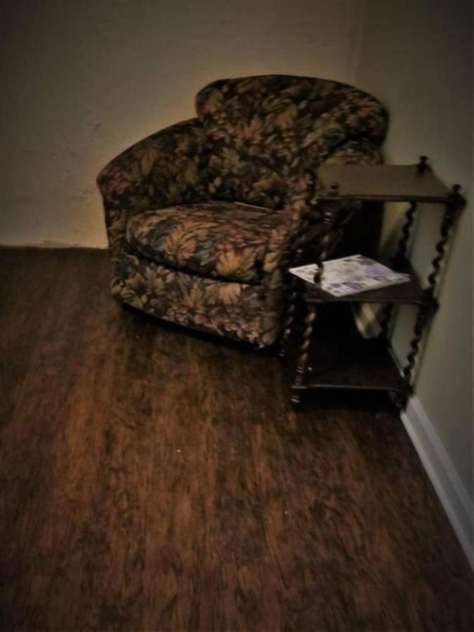 Cheap East Knoxville Basement Studio Exterior foto
